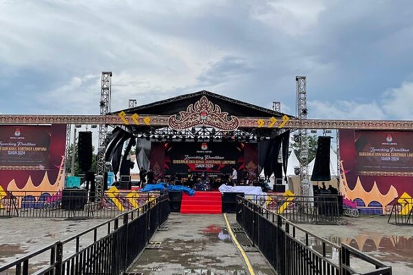 Layanan Waroeng Event Lampung 3 Sewa Panggung Rigging-min